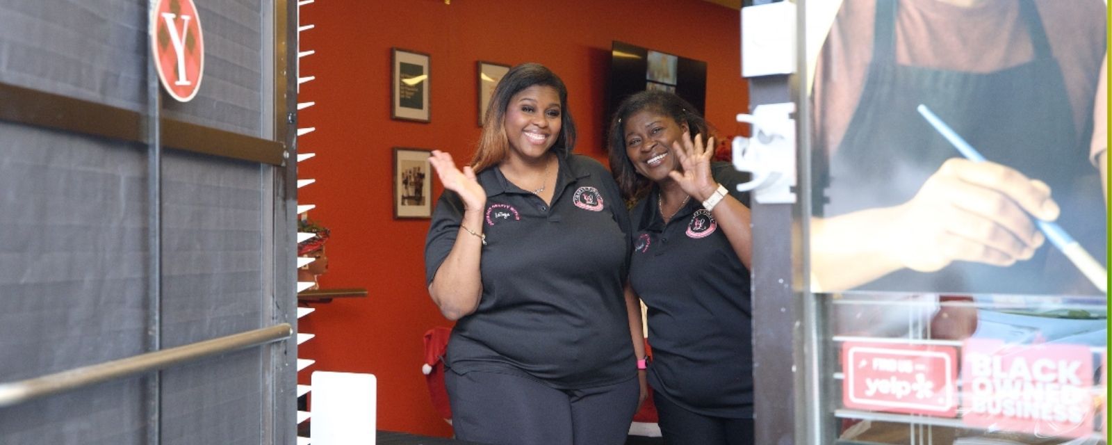 Picture of the founders of L&L Crafty Finds waving