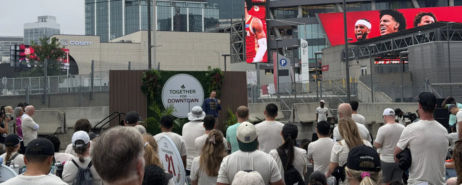 600 Volunteers Transform South Downtown Before World Cup